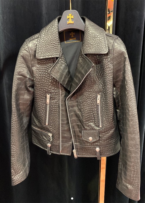 Crocodile leather jacket [2/8~2/12 open] 정상가: 1,200,000 할인가: 390,000